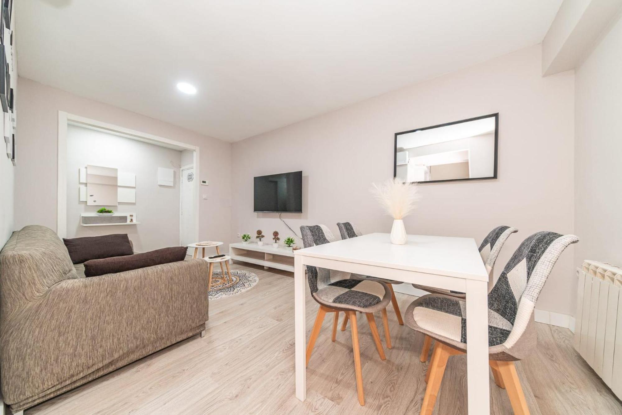 Elegant 6 Pax In Plaza Eliptica - Sm17 Appartement